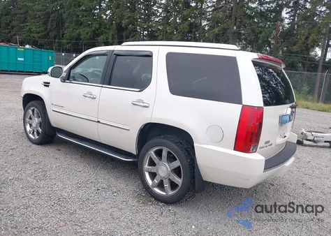 2007 Cadillac Escalade Standard z USA, uszkodzony, nr VIN 1GYFK638X7R315865
